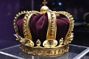 king's crown in romania