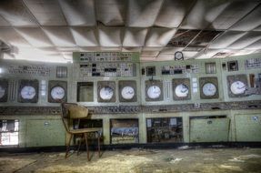 picture of the abandoned computer room