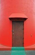 entrance to the red lighthouse