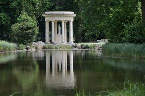 gazebo in the garden of the Temple of Venus in Chantilly