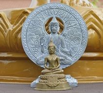 Buddha-figure