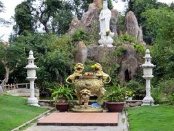 golden lions in the park