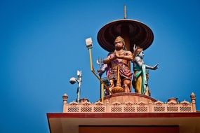 sculptures of monkeys on the Hindu temple