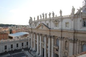 architecture of st peter's basilica in vatican