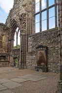 ruins of holyroodhouse