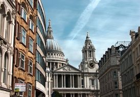 St. Paul's Cathedral - a huge cathedral in London