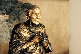 gilded statue of thai buddha