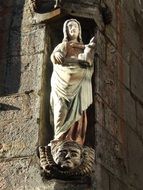 Statue Church