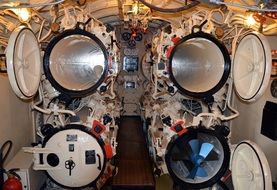 submarine torpedo tube
