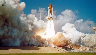 Photo of launch Space shuttle challenger