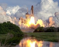 launch of atlantis space shuttle