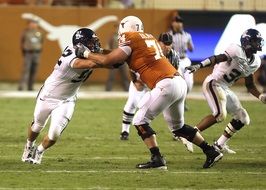 clash of two players in american football