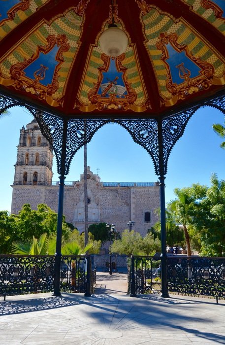 picture of the alamos square