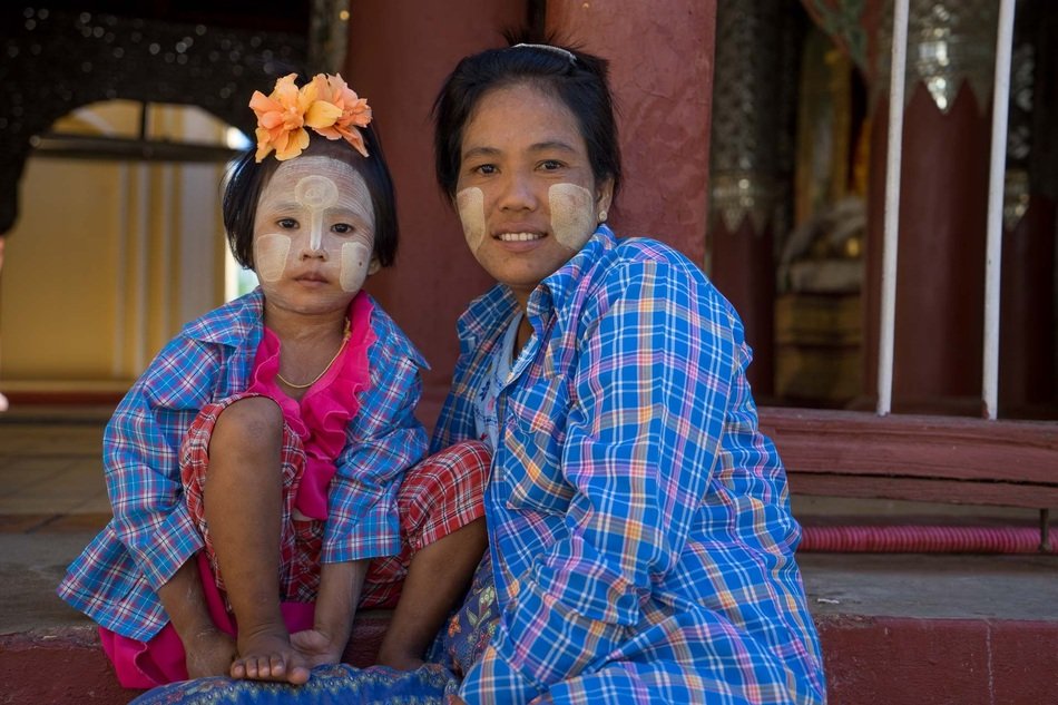 mother with child in Burma