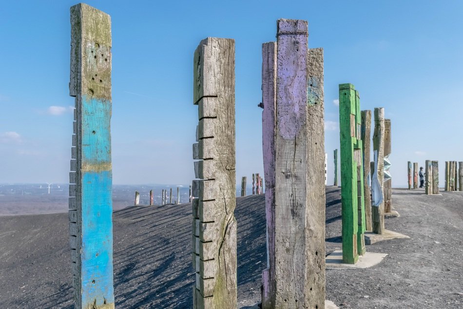 Sculpture Totems Dump