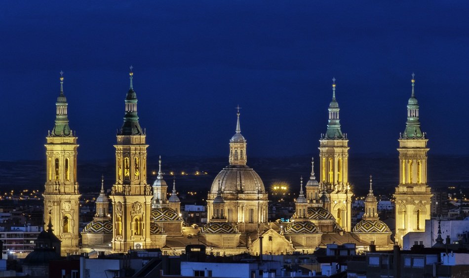 panoramic view of the cathedral in saragossa at night