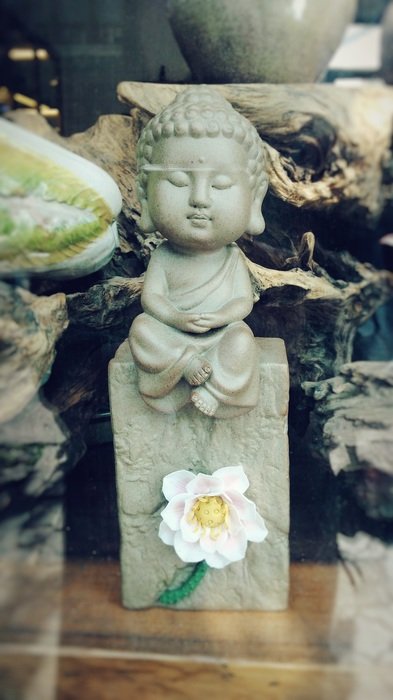 closeup picture of Buddha statue