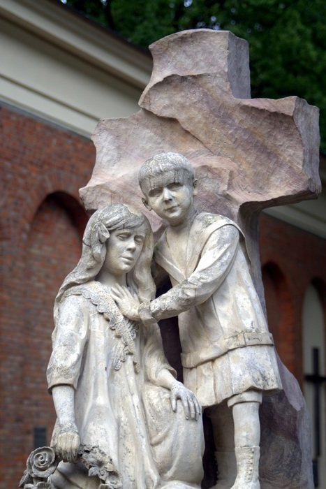 Children Cemetery scuiptura