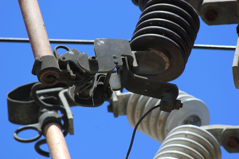 Cables for the light