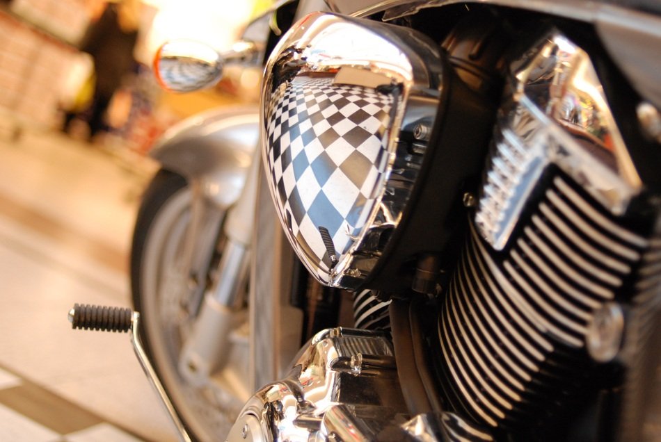 Mirroring in the motorcycle