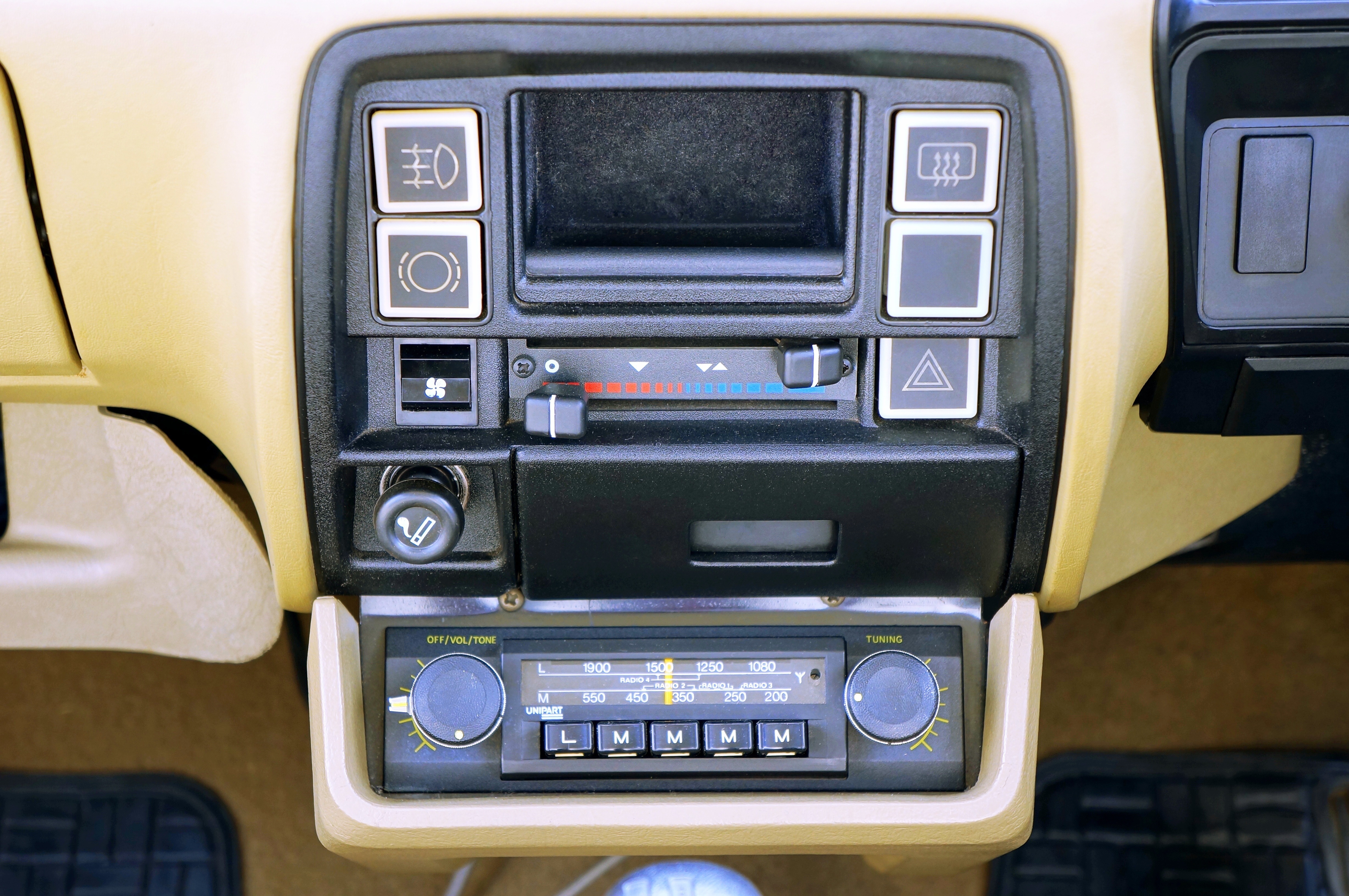 Old car dashboard car Radio