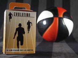 Evolution aun paso de la meta and ball