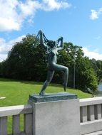 dancing sculpture in the park