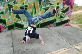 Break Dancing