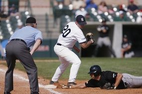 baseball runner reached first base