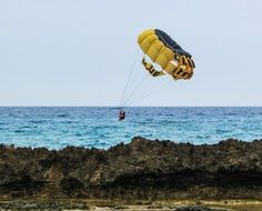 sea landing with parachute