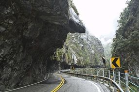 Cliff Road