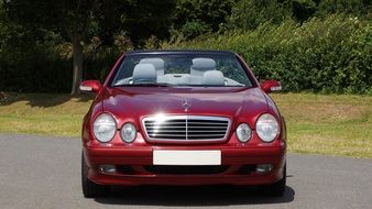 Car red Mercedes-Benz