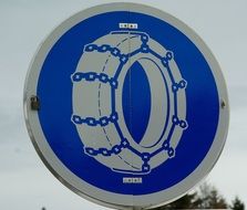 tire chains sign