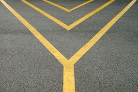 Symmetric yellow lines on the road