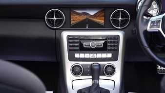 dashboard in mercedes-benz