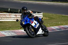 Suzuki Gsx-R