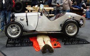 picture of the old car exhibition