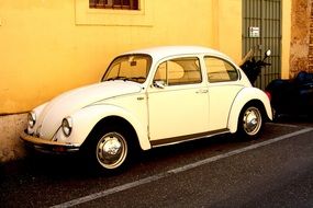 Beetle, Oldtimer Volkswagen parked at wall