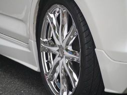 silver Toyota car wheels