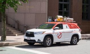 Car of Ghost-Busters