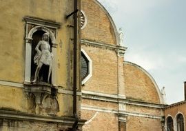 Old Statue Niche