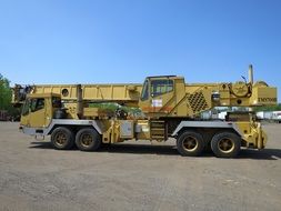 boom truck with crane