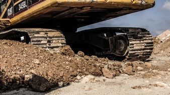 heavy machine caterpillar