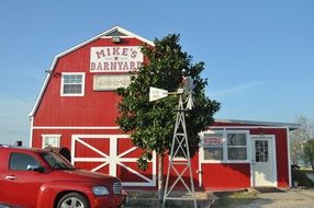 Road cafe Mikes Barnyar