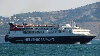 ferry Hellenic seaways