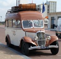 retro mini-bus