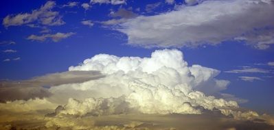 white heavy clouds