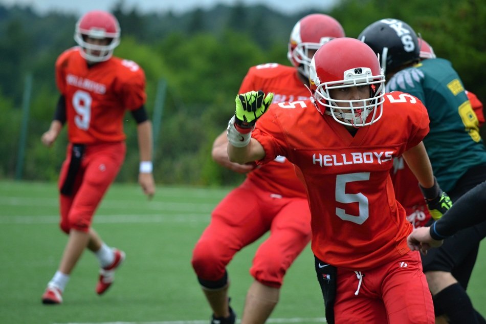 American Football cooperation