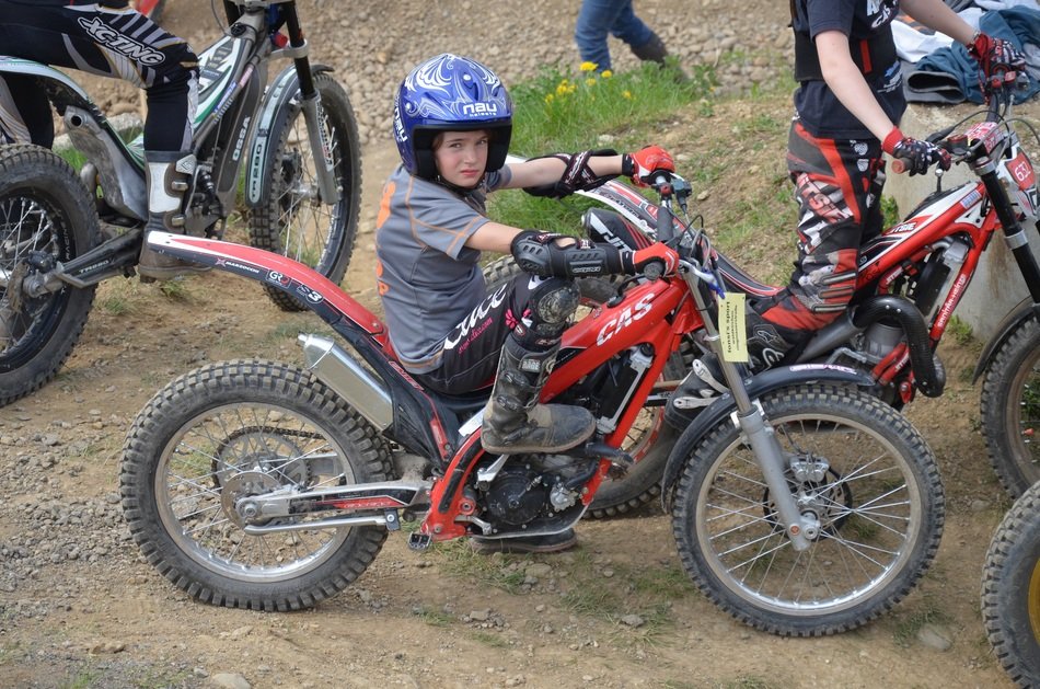 motorcycling of a youth league