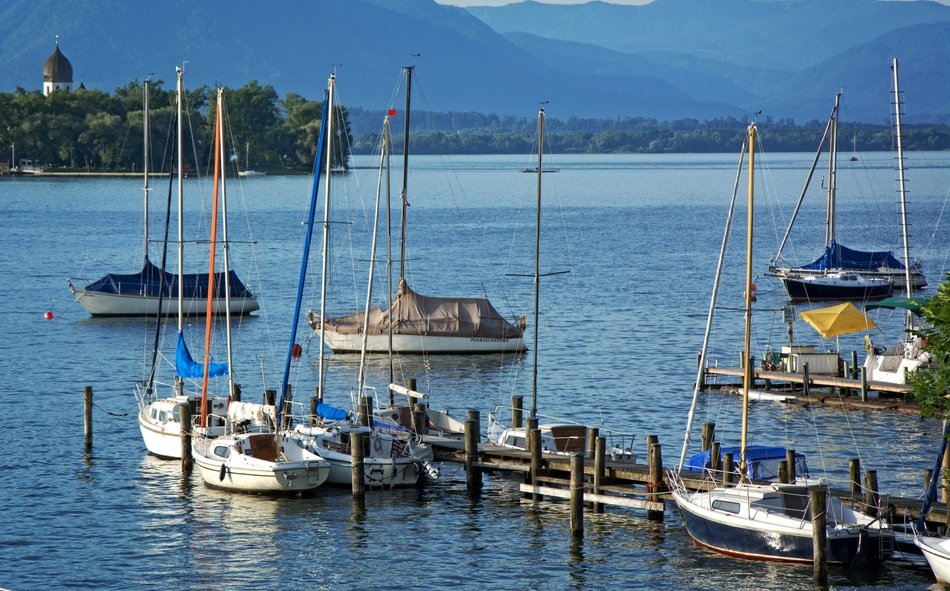 boats at the anchor station